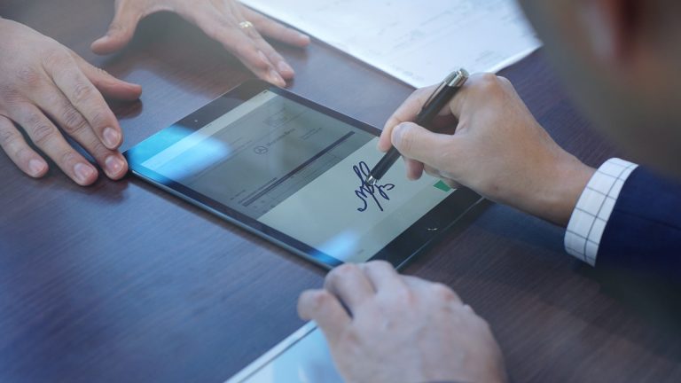 Moldovans in the diaspora will be able to perfect their electronic signature in diplomatic missions and consular offices