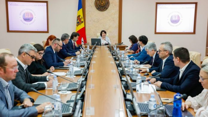 Guvern-sedinta-1-900x505