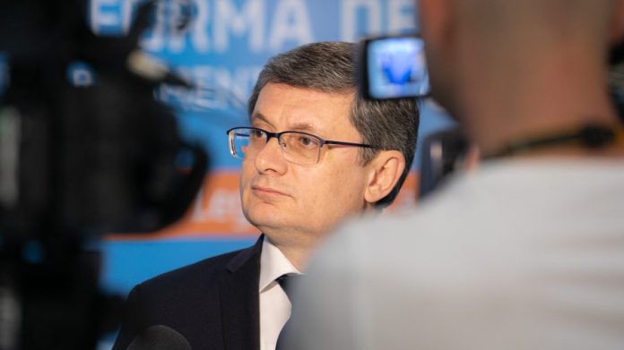 Igor-Grosu-2-900x505