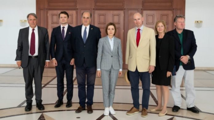 Maia-Sandu-and-the-british-delegation