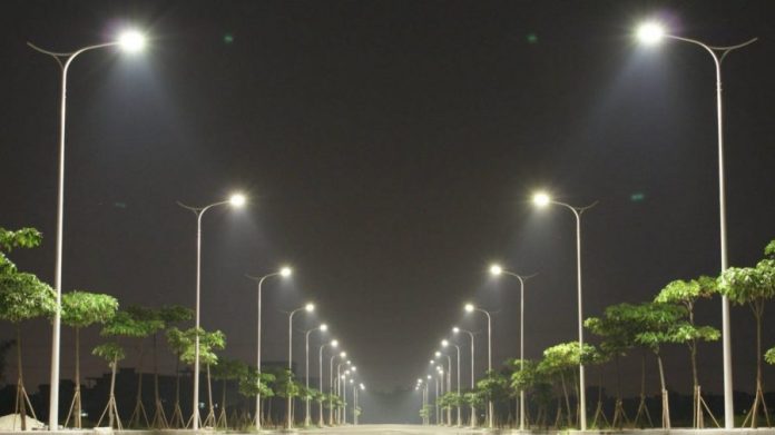 strada-iluminata-900x505