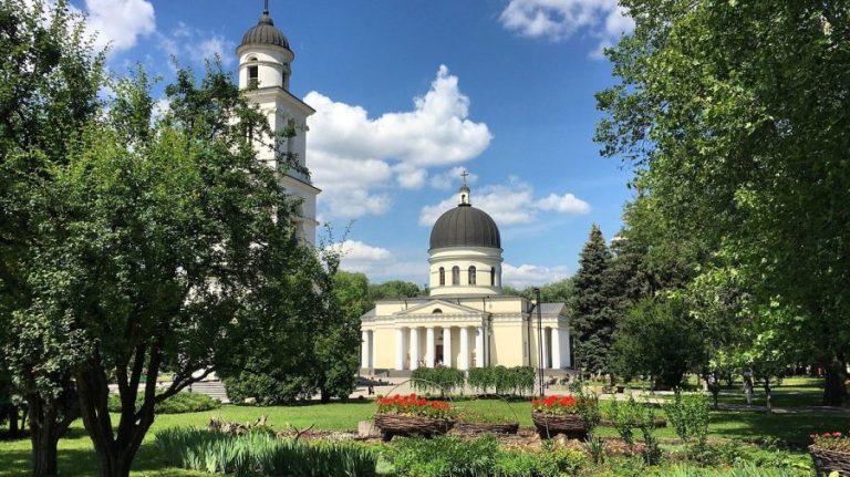 The Cathedral Park will be renovated with 400,000 euros given by Romania