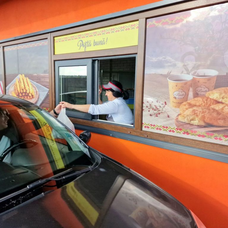 For the first time, a drive-in traditional pie shop has appeared in Moldova