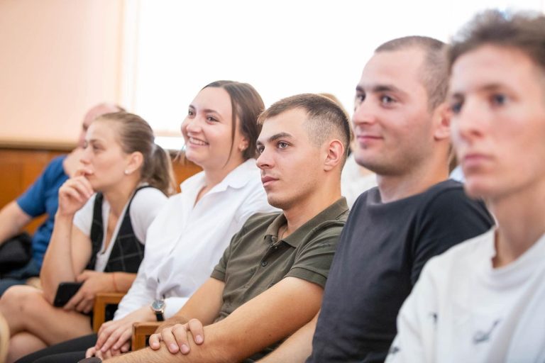 Free Romanian language courses, offered by the Ministry of Education