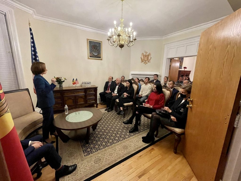 President Maia Sandu Met The US Diaspora In Washington - Moldova