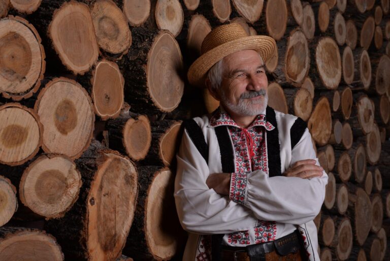 VIDEO Discover the story of Victor Pelin, a talented wood craftsman from Moldova