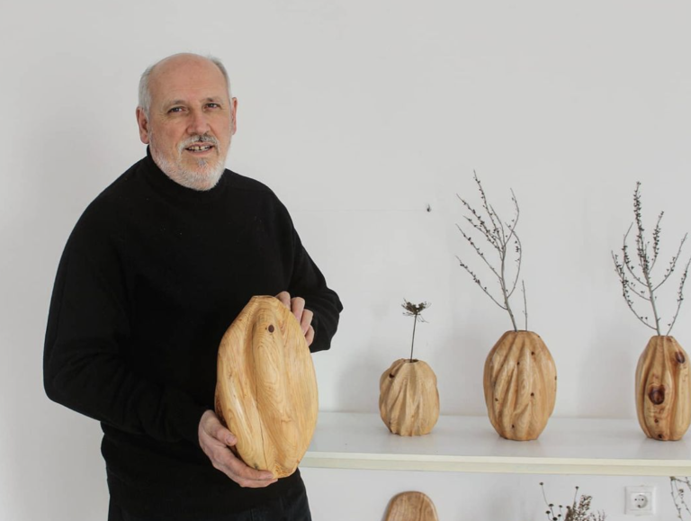 Iurie Cipileaga- the Moldovan who makes art out of wood