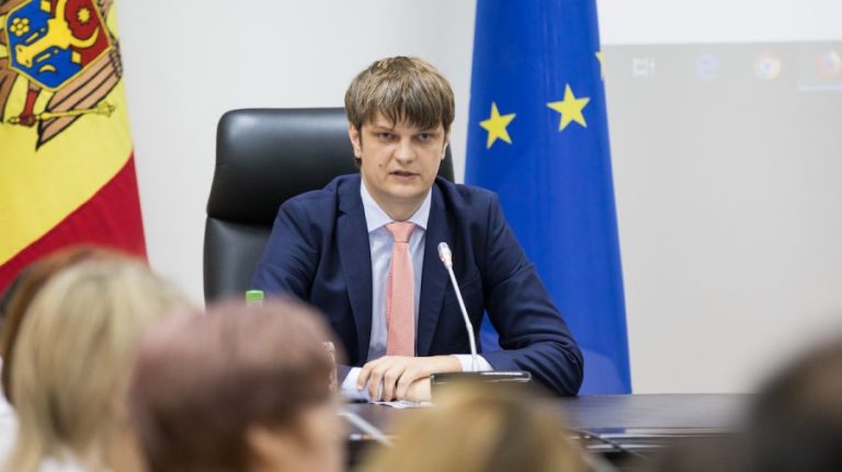 Andrei Spinu reports to the Moldovans. What did he promise?