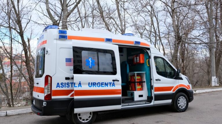 A Moldovan hospital received an ambulance and medical devices as a donation from the US