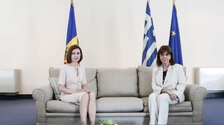The President of Greece is making an official visit to Moldova, at the invitation of Maia Sandu