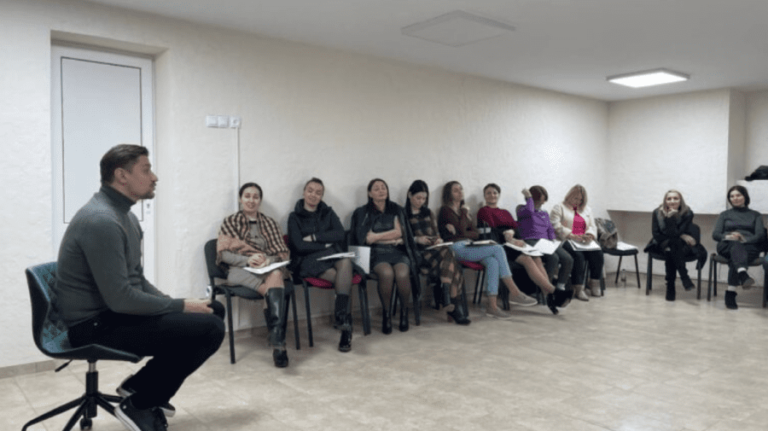 Employees of social services for children at risk in Chisinau benefit from training