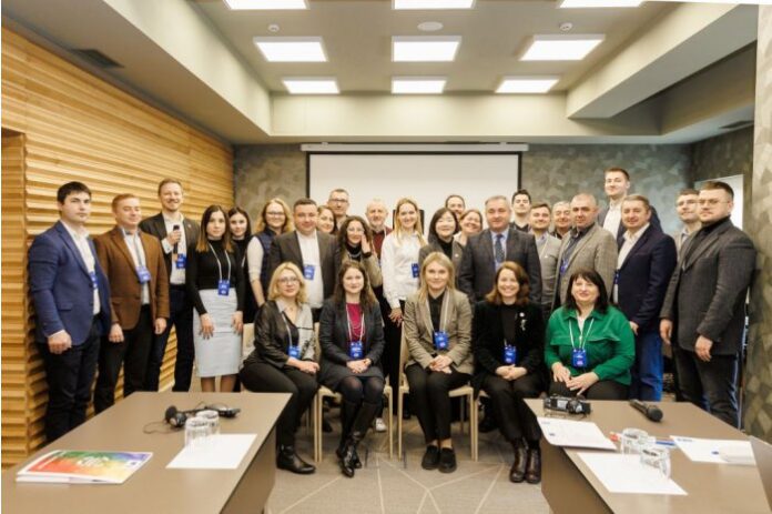 23002991_big1681293963