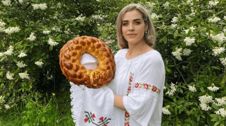 “I was born in the dough.” The story of Tatiana Guțanu, the Moldovan who took “Vatra de Acasă” to Germany