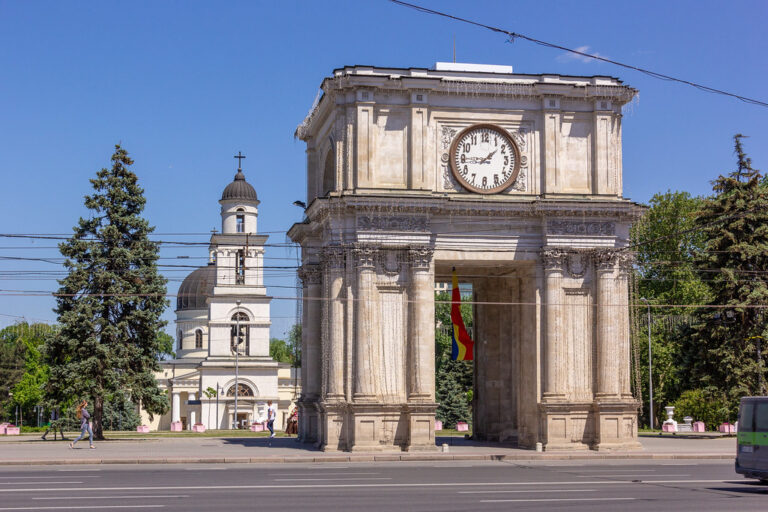 Unveiling Chișinău’s Historic Triumph: The Fascinating Story of the Arch of Triumph