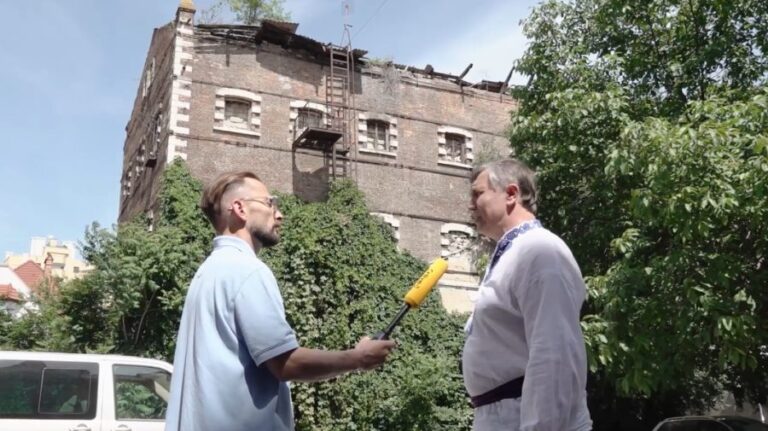 The Touristic Chisinau: The Red Mill on the Verge of Extinction. How the History of the Capital is Slowly Ground Away