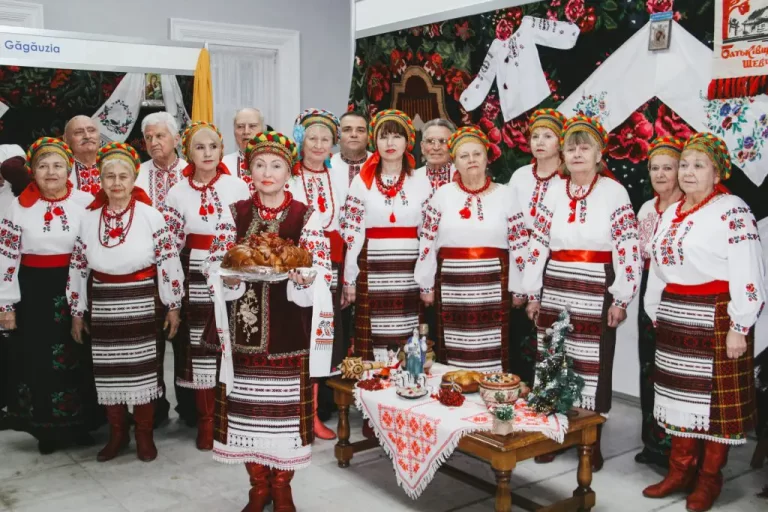 Join the 8th National Carpet and Port Festival in Mihăileni Village!