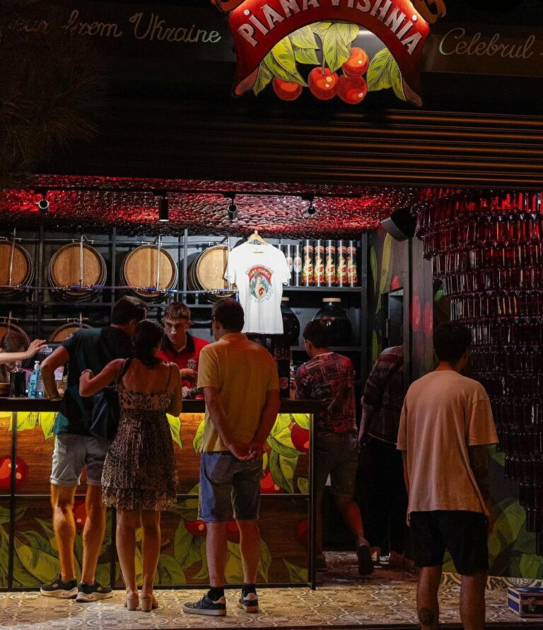 Cherry Liqueur Delight: ‘Piana Vyshnia’ Spreads Its Wings from Lviv to Chișinău!
