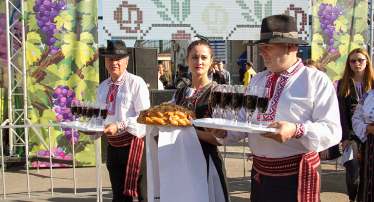 Top 10 Reasons to Join National Wine Day in the City Center on October 7th-8th #WineAndUs