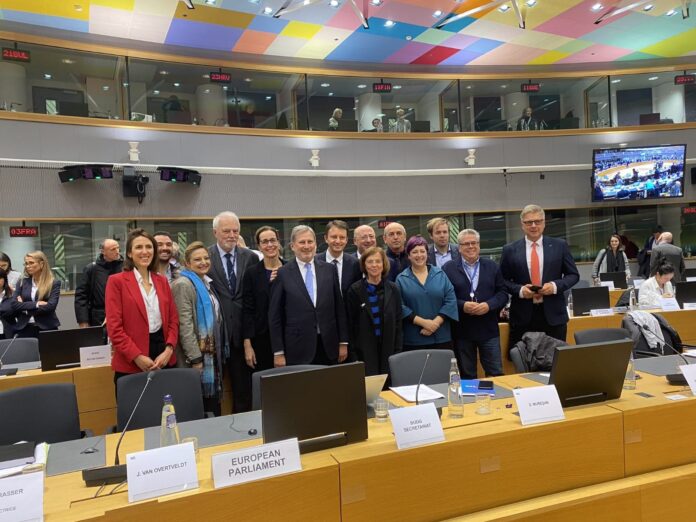 399892886_906861694131627_3622646034711792723_n