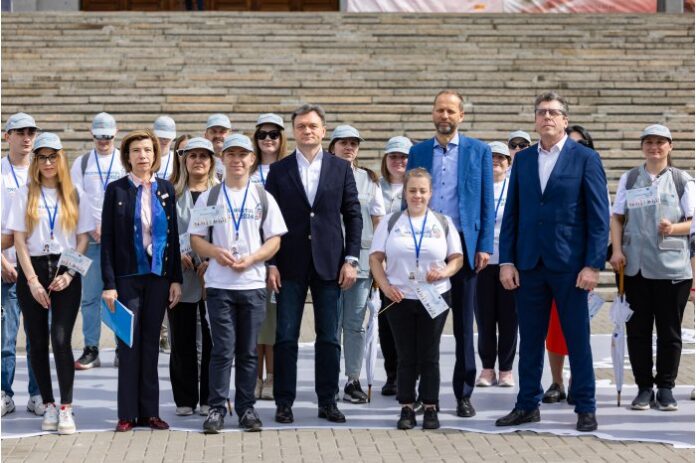 24002469_big1712409655