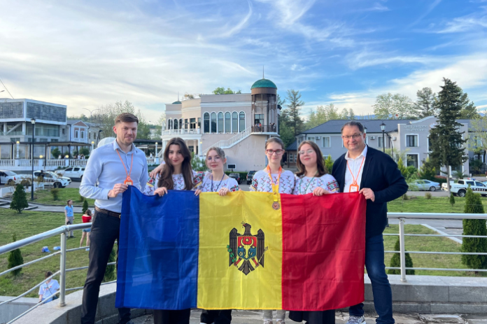The national Olympic team won a bronze medal and an honourable mention at the European Mathematical Olympiad for Girls