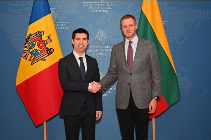 24003951_big1716892451