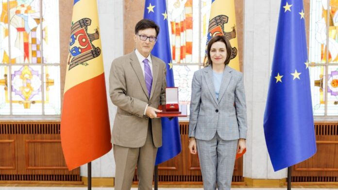Maia-Sandu-ordin-ambasador--900x505