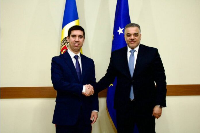 24007073_big1725962465