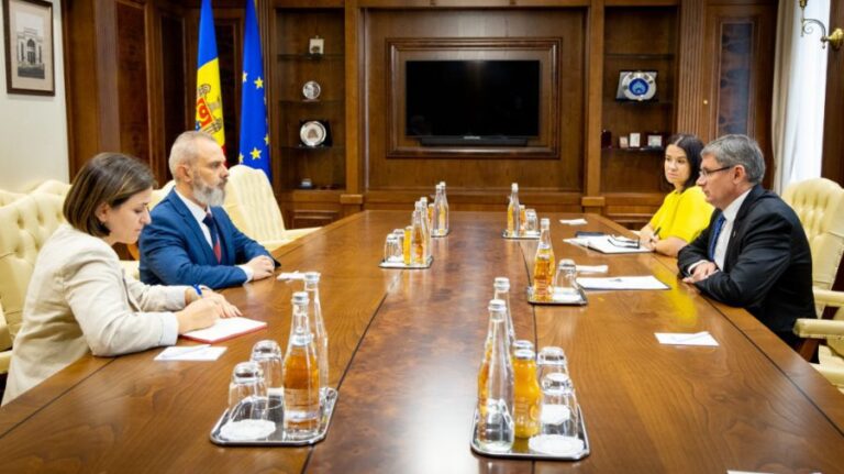 Igor Grosu met with Dritan Taulla. They discussed the challenges Moldova faces in the electoral process