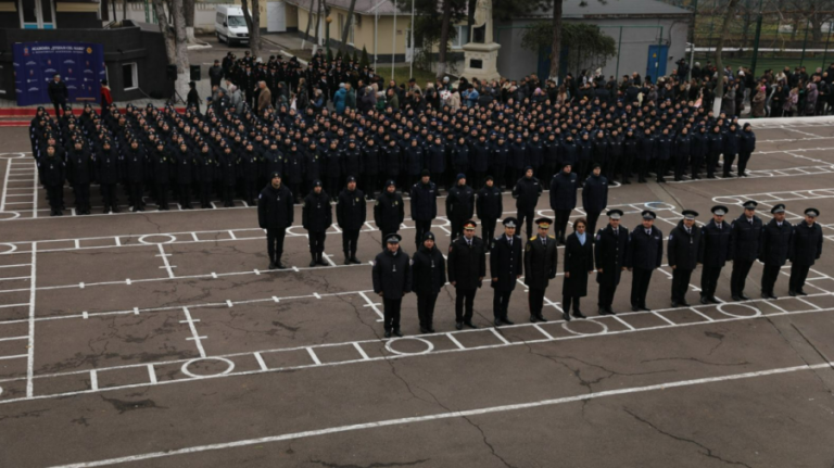 338 debutant officers and non-commissioned officers were solemnly sworn in at the “Stefan cel Mare” Academy”