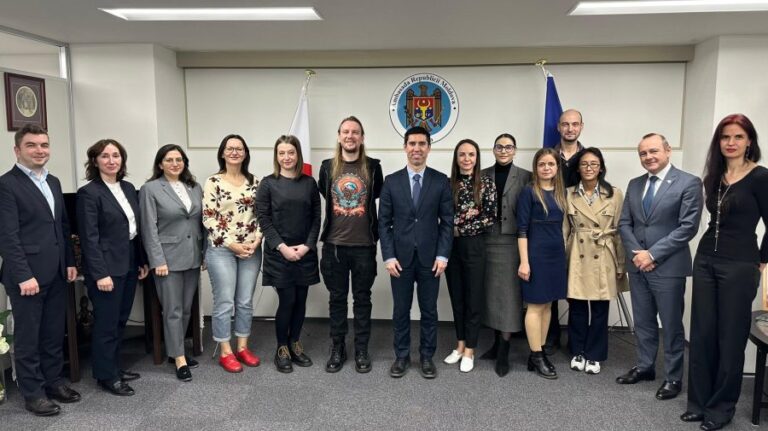 Minister of Foreign Affairs, Mihai Popsoi, met with the Moldovan diaspora in Japan. What did they discuss