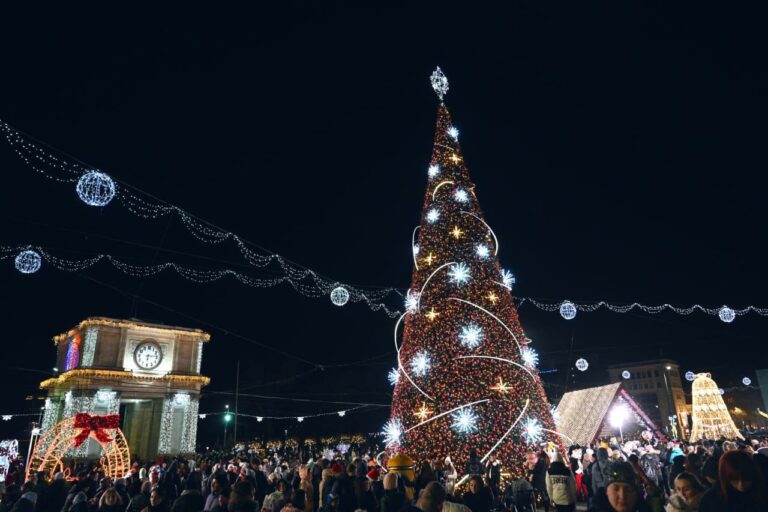Music, Dance, and Good Cheer: How Chisinau Residents Can Enjoy New Year’s Eve in the Great National Assembly Square