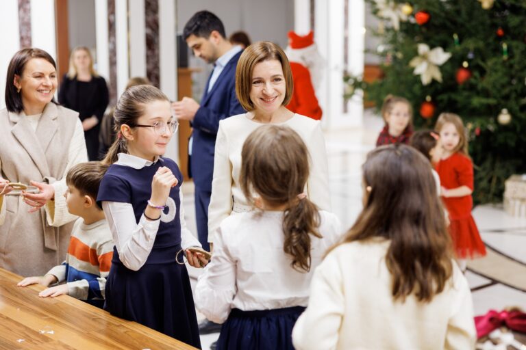 (PHOTO) The Presidency has inaugurated the Christmas Tree. The institution’s doors are open to visitors