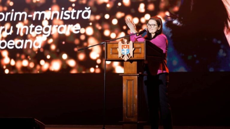 Cristina Gherasimov at the Gala of Students from the Republic of Moldova: “I encourage you to return home!”