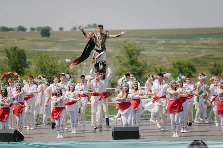 The legend of Hederlez celebration