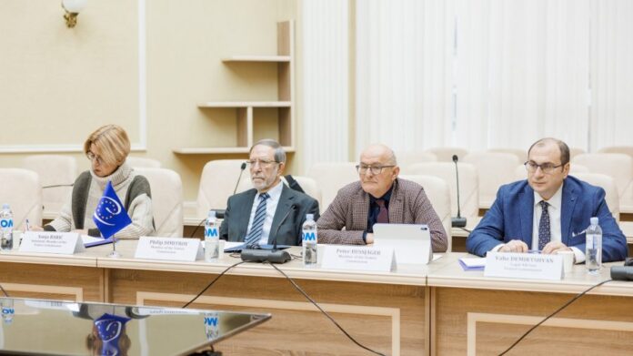 delegatie-comisia-de-la-venetia-1-900x505