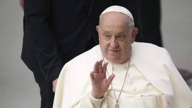 BREAKING NEWS! Pope Francis died Monday morning