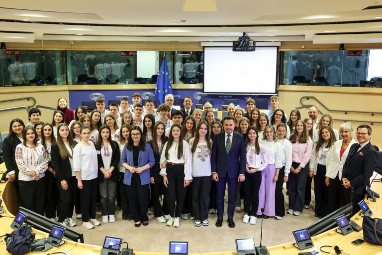 Moldovan Students Honored in European Parliament: Cristina Gherasimov Joins Awards Ceremony