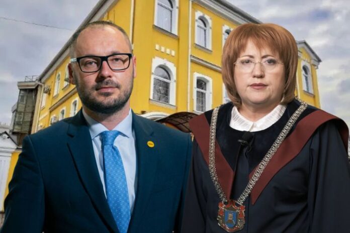 photo_5393612066687938556_x