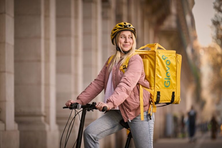 Glovo celebrates 5 years of activity in the Republic of Moldova: investments, digitalization for local business and significant economic impact