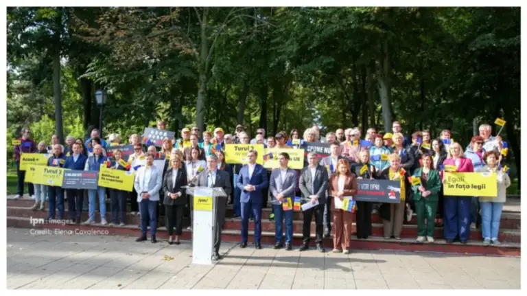 The PAS Leaders Urge Voters to Choose Between “Past” and “Future” in September 28 Elections