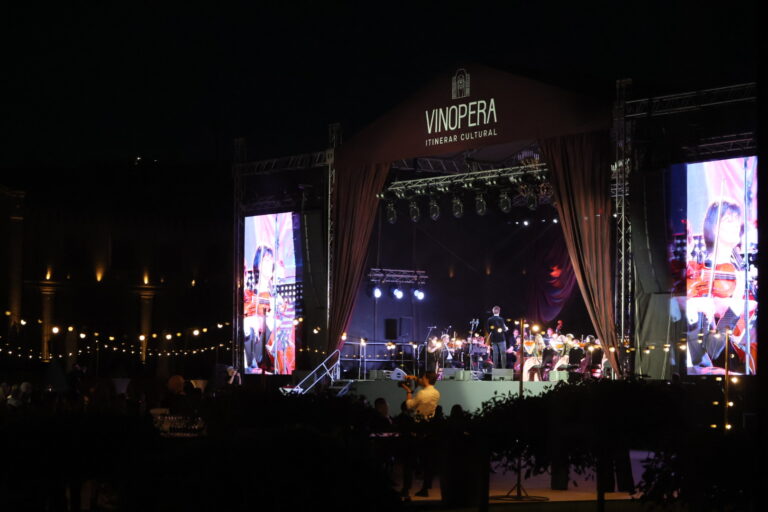 VinOpera 2025 – an opera performance with over 1,000 spectators at Castel Mimi