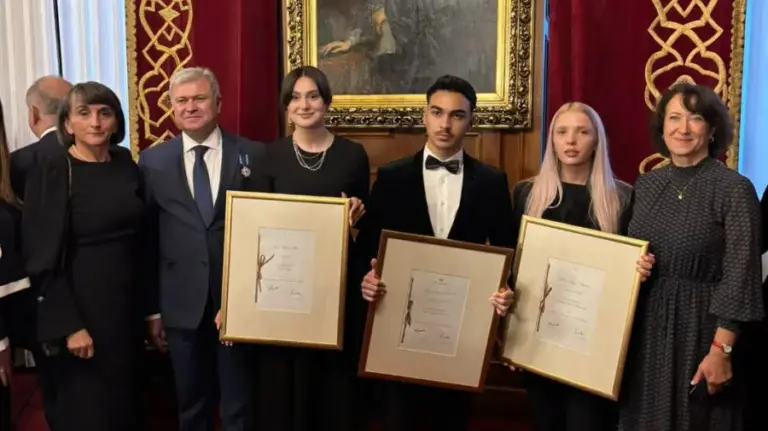 Three Moldovan Students Receive Royal Scholarships of Excellence in Romania