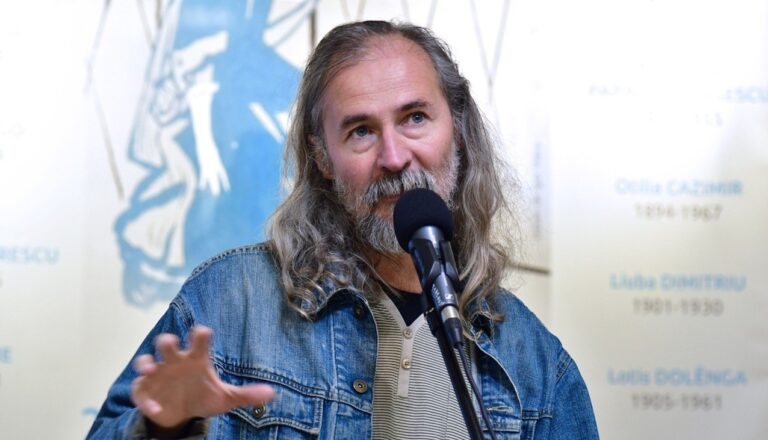 France Honors Writer Emilian Galaicu-Paun with the Title of Chevalier of the Order of Arts and Letters