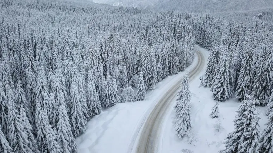 Attention, Moldovans going on vacation! Yellow code for snowstorms in Romania. The region where the snow cover is 1.4 m