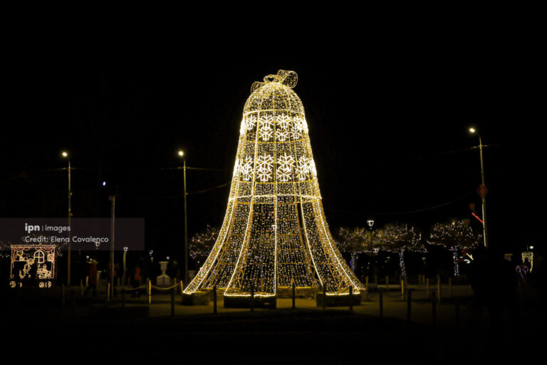 The city in the Christmas lights. Photo gallery (Elena Covalenco)