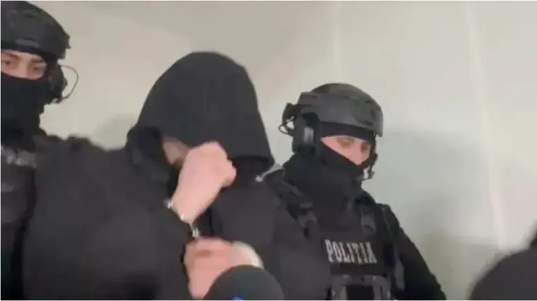 (VIDEO) Plot to assassinate public figures in Ukraine: Two suspects brought before magistrates