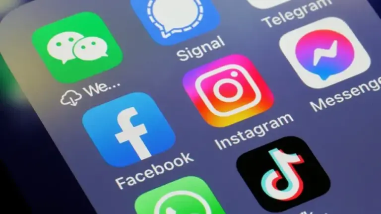 More Moldovans get their election news from social media than from the press. Facebook and TikTok are at the top of the list