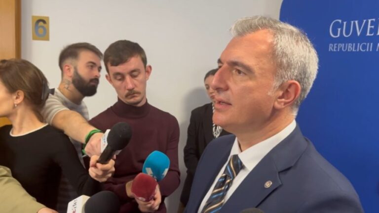 A minister’s salary of over half a million dollars