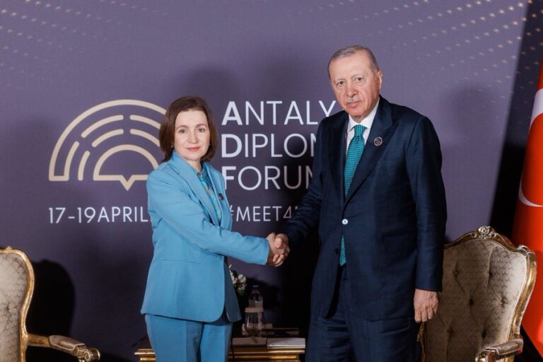 “We Want Stronger Trade and Security Cooperation”: Maia Sandu Meets Erdogan at Antalya Forum